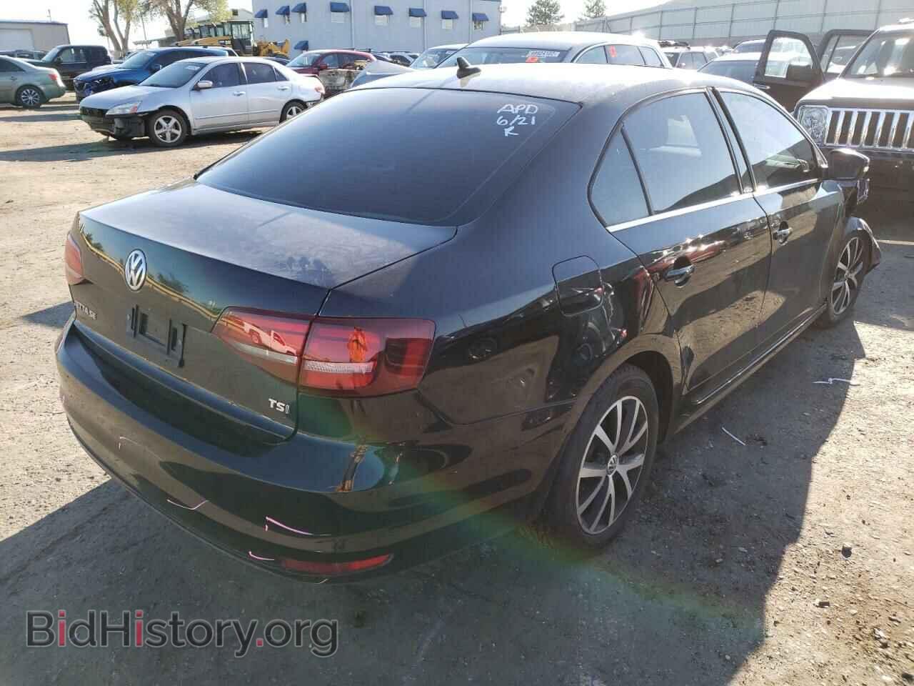 2017 VOLKSWAGEN JETTA - VIN: 3VWDB7AJ9HM276422 - Photo 4