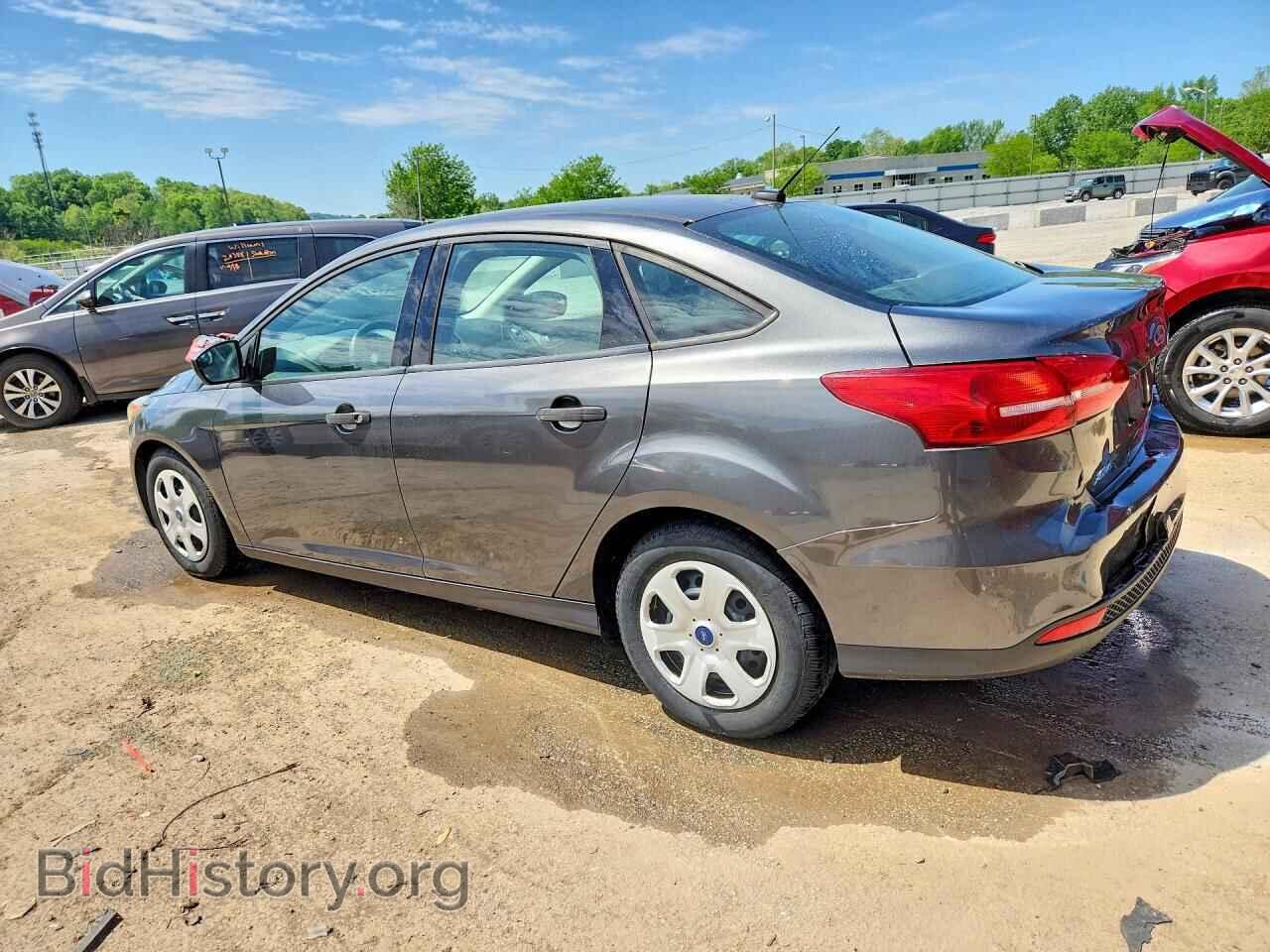 2017 FORD FOCUS - VIN: 1FADP3E26HL203483 - Photo 2