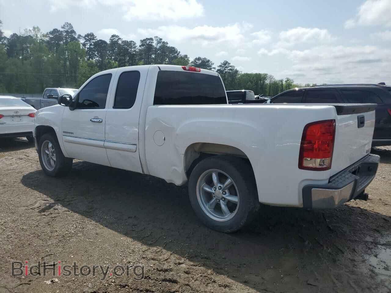 2011 GMC SIERRA - VIN: 1GTR1VE06BZ130504 - Фото 2