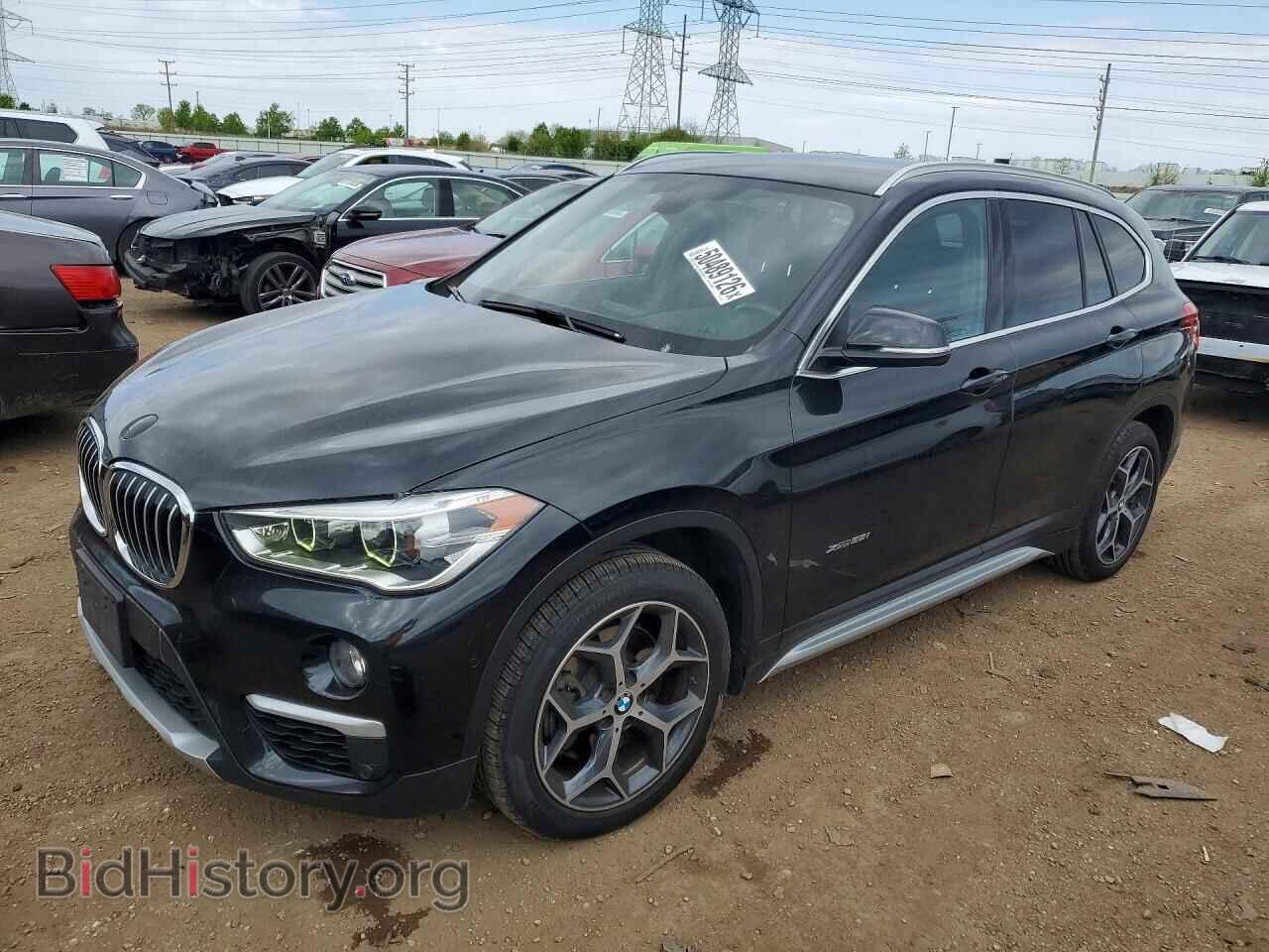Фотография WBXHT3C3XH5F70822 - BMW X1 2017