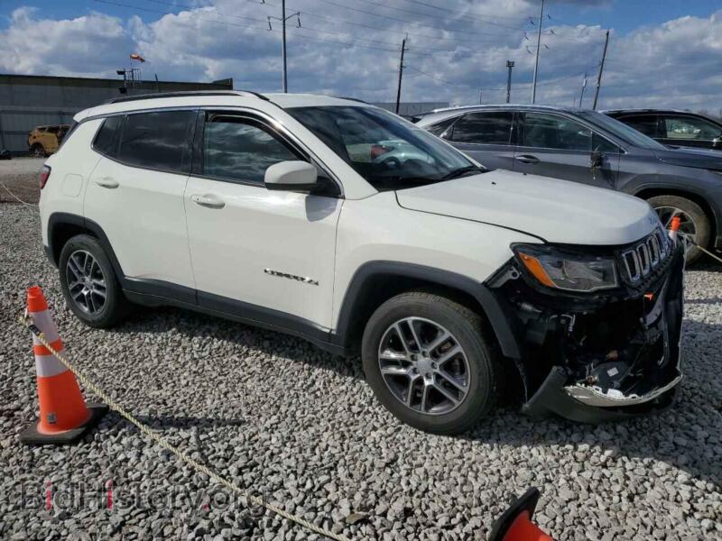 2019 Jeep COMPASS (VIN 3C4NJCBB0KT677221) — photo 4 of 14