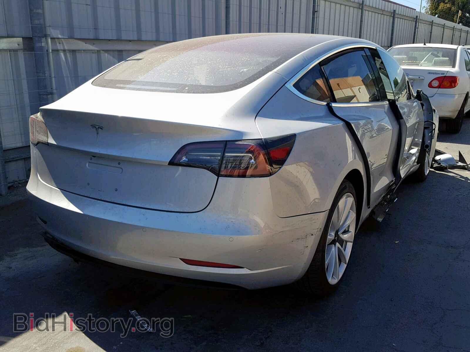 2018 TESLA MODEL 3 - VIN: 5YJ3E1EAXJF017932 - Фото 4