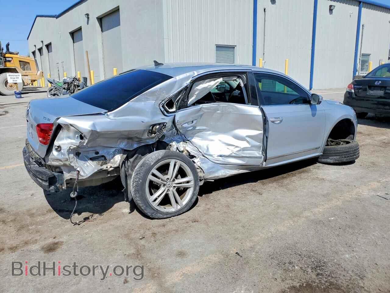 2015 VOLKSWAGEN PASSAT - VIN: 1VWBV7A32FC049801 - Фото 3