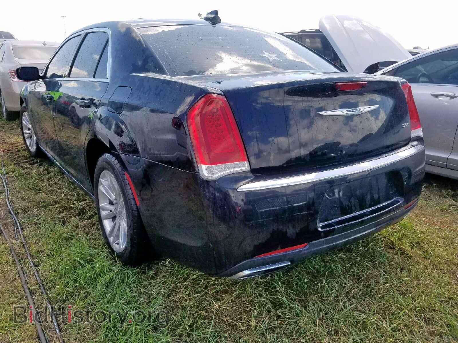 2017 CHRYSLER 300 - VIN: 2C3CCAAG2HH552956 - Фото 3