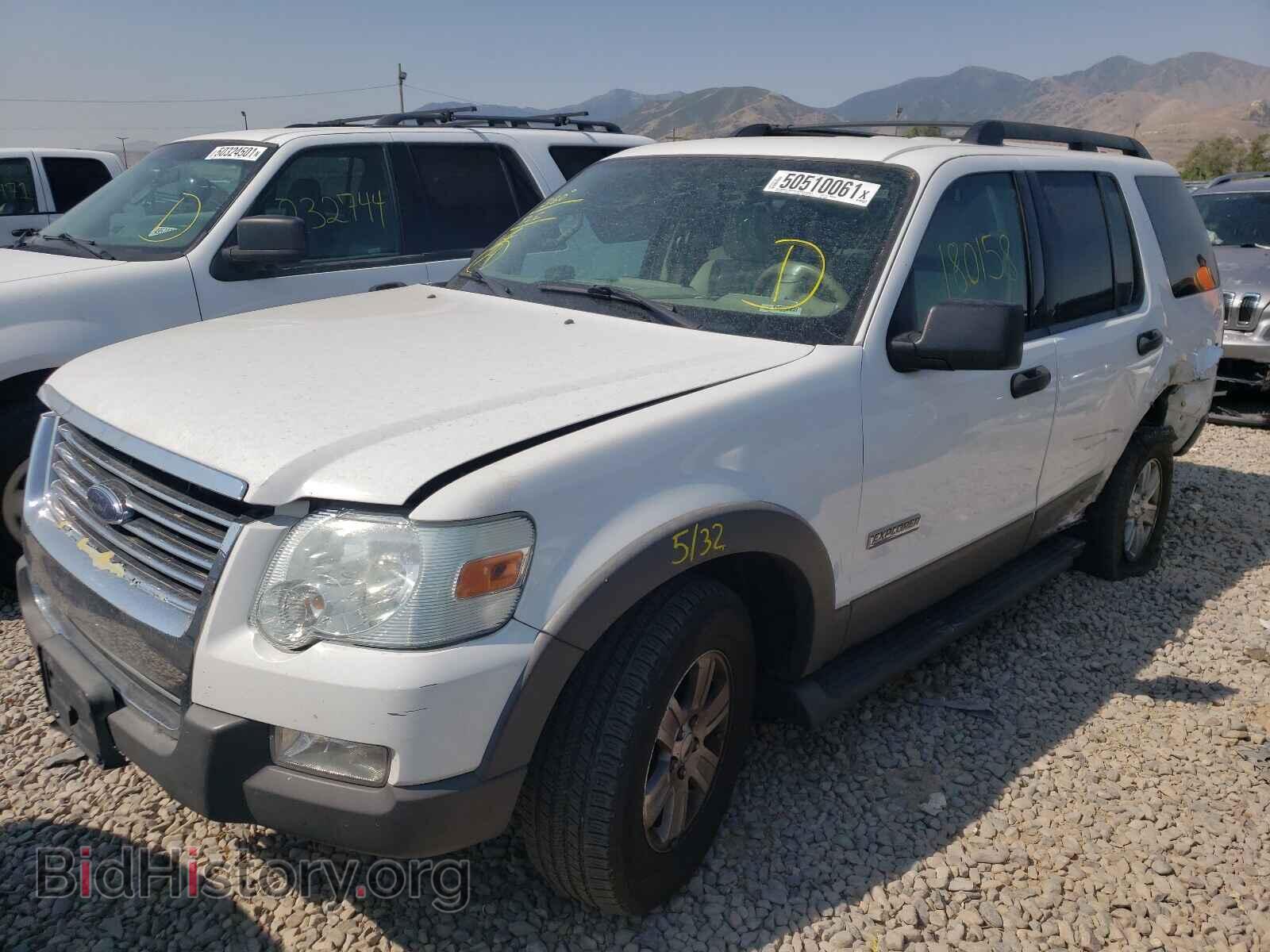 2006 FORD EXPLORER - VIN: 1FMEU73E26UB35584 - Фото 2