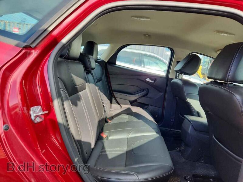 2014 Ford FOCUS (VIN 1FADP3K28EL258839) — photo 10 of 14