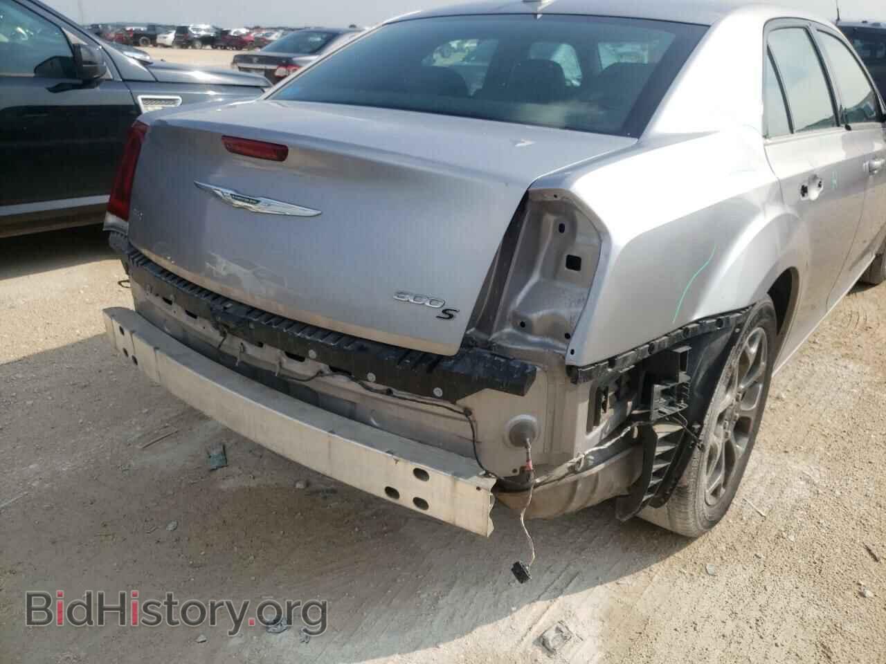 2018 CHRYSLER 300 - VIN: 2C3CCAGGXJH276040 - Фото 9