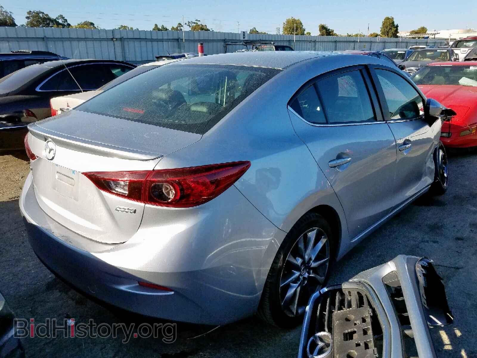 2018 MAZDA 3 - VIN: 3MZBN1V36JM199070 - Фото 4