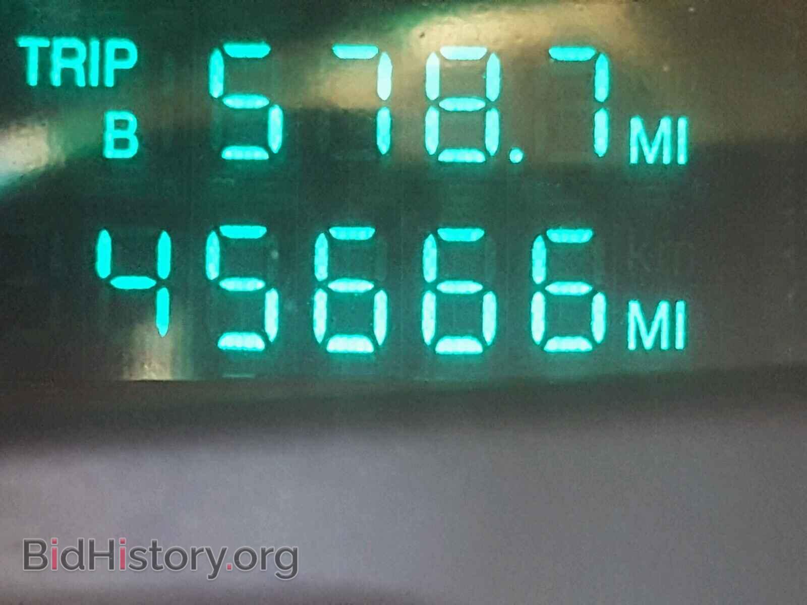 2002 CADILLAC DEVILLE - VIN: 1G6KD54Y32U261969 - Photo 8