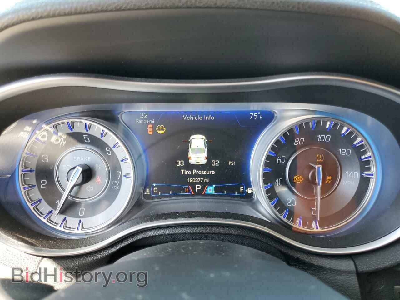 2016 CHRYSLER 300 - VIN: 2C3CCAAG9GH343793 - Фото 9