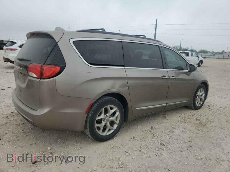 2017 Chrysler PACIFICA (VIN 2C4RC1BG8HR809780) — фото 3 из 16