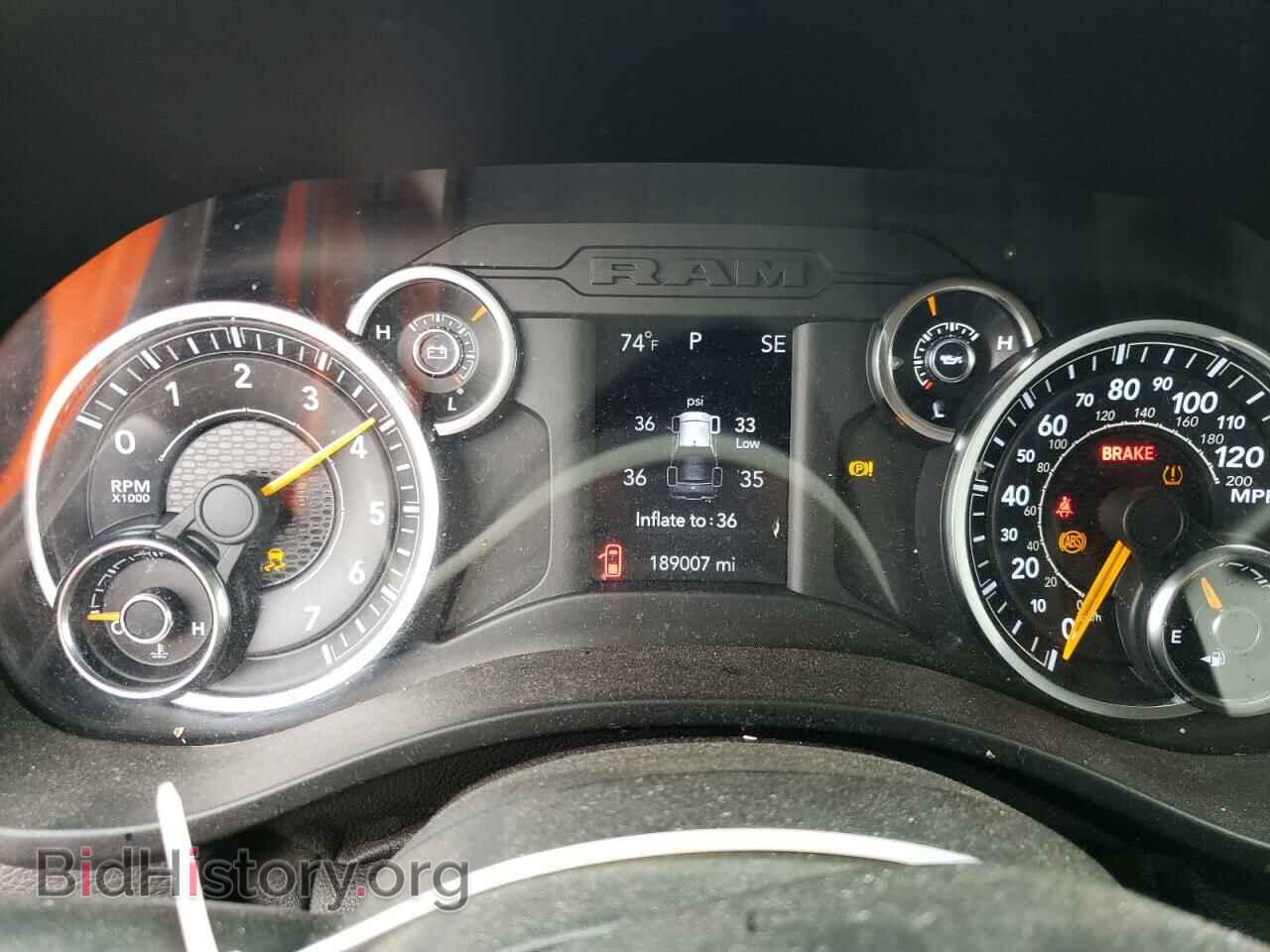 2019 RAM 1500 - VIN: 1C6RREFT5KN769666 - Фото 9
