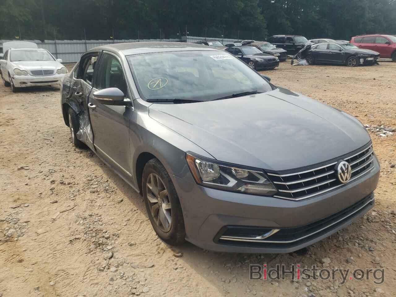 Photo 1VWAT7A32HC055151 - VOLKSWAGEN PASSAT 2017