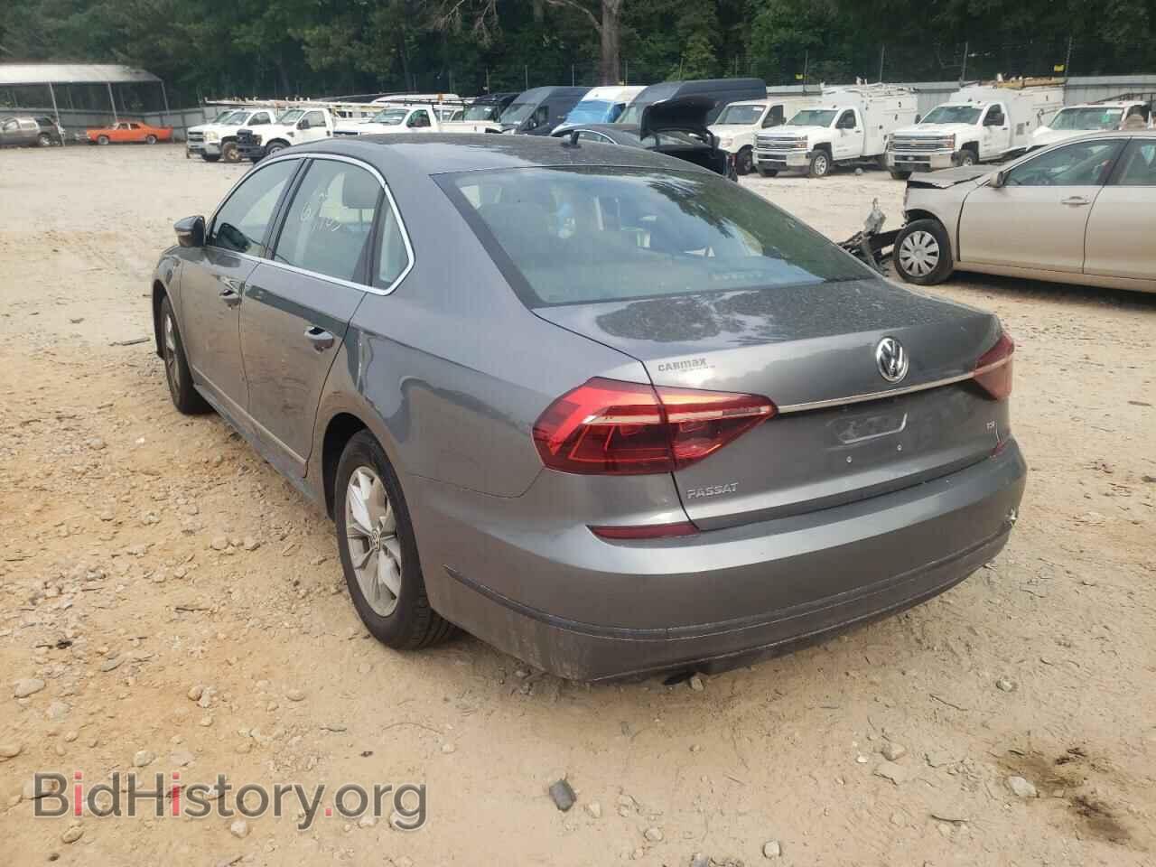 2017 VOLKSWAGEN PASSAT - VIN: 1VWAT7A32HC055151 - Фото 3