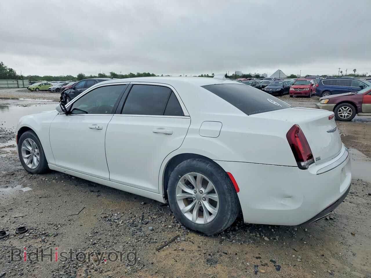 2016 CHRYSLER 300 - VIN: 2C3CCAAG4GH261342 - Фото 2