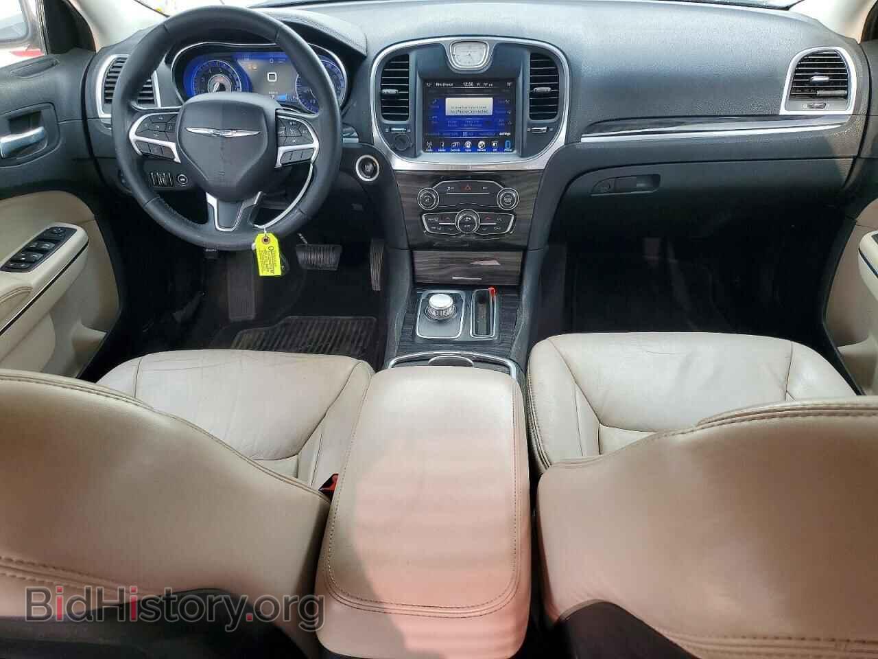 2016 CHRYSLER 300 - VIN: 2C3CCAAG4GH261342 - Фото 8