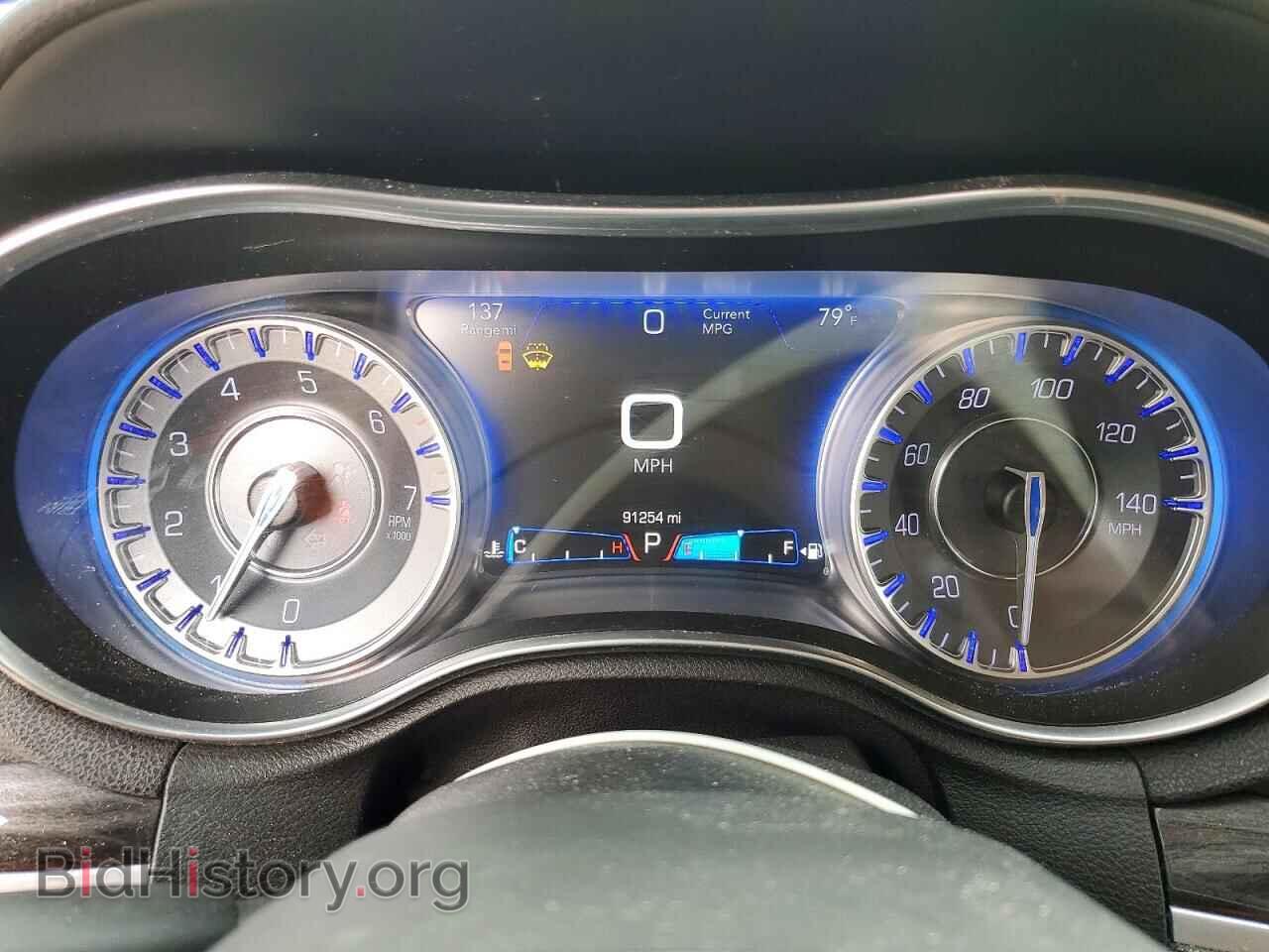 2016 CHRYSLER 300 - VIN: 2C3CCAAG4GH261342 - Фото 9
