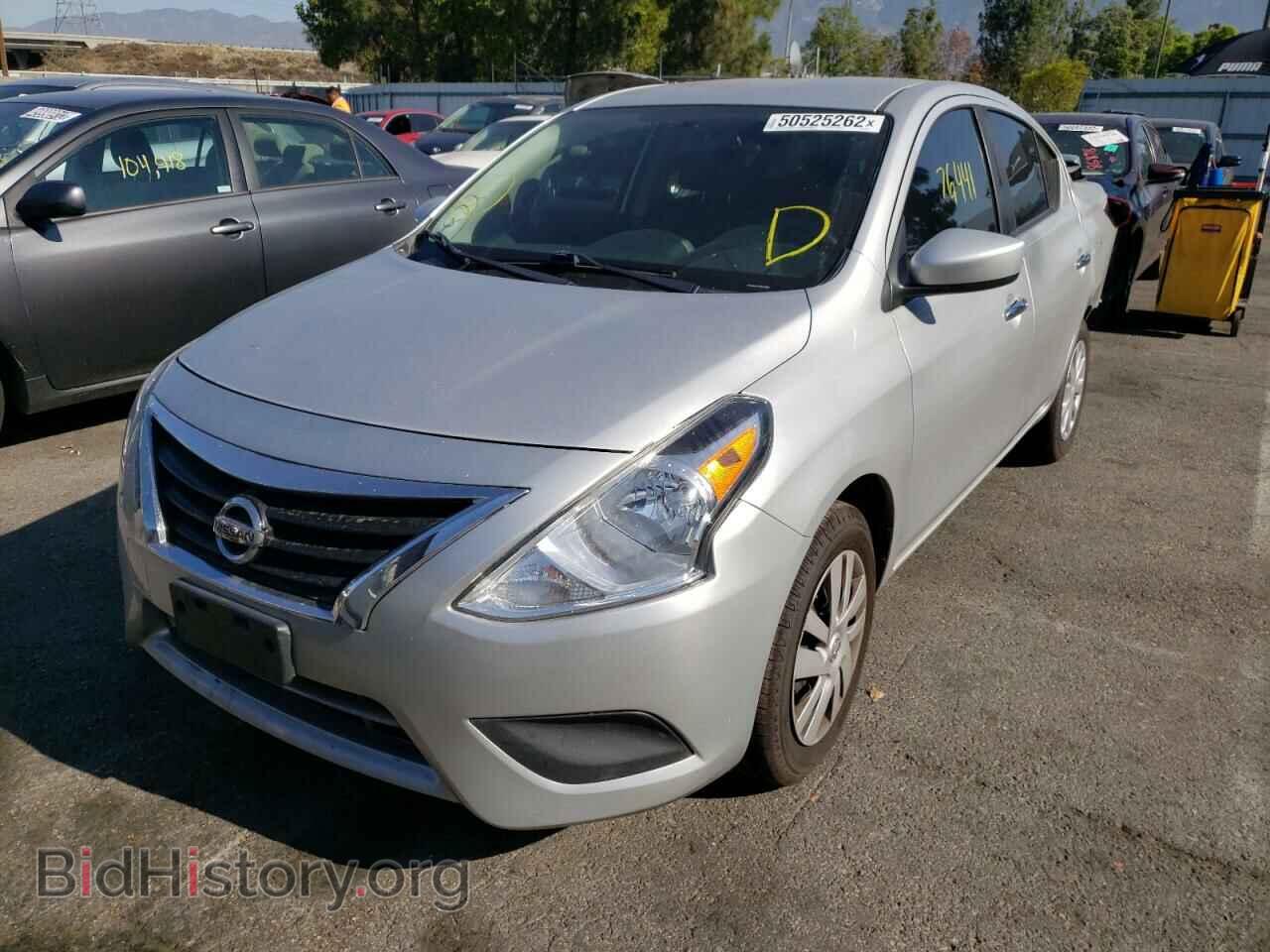 2017 NISSAN VERSA - VIN: 3N1CN7AP1HK432560 - Фото 2