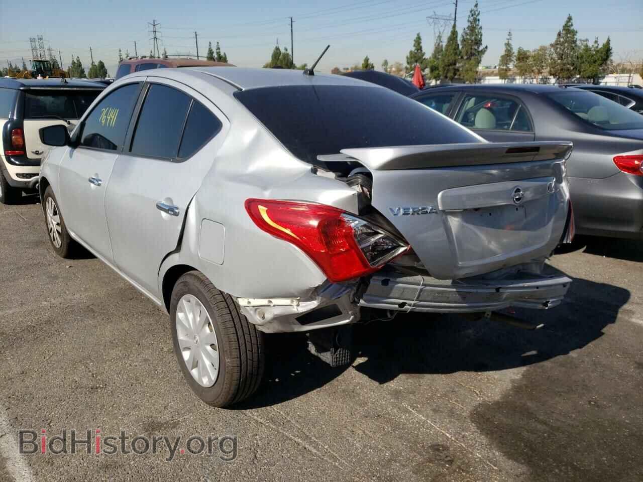 2017 NISSAN VERSA - VIN: 3N1CN7AP1HK432560 - Фото 3