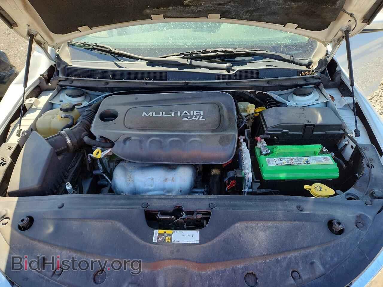 2016 CHRYSLER 200 - VIN: 1C3CCCAB3GN124500 - Фото 11