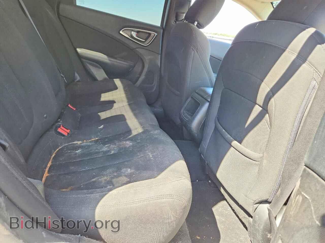 2016 CHRYSLER 200 - VIN: 1C3CCCAB3GN124500 - Фото 10