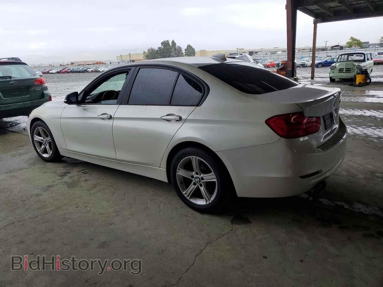 2013 BMW 3 SERIES - VIN: WBA3C1C57DF435020 - Фото 2