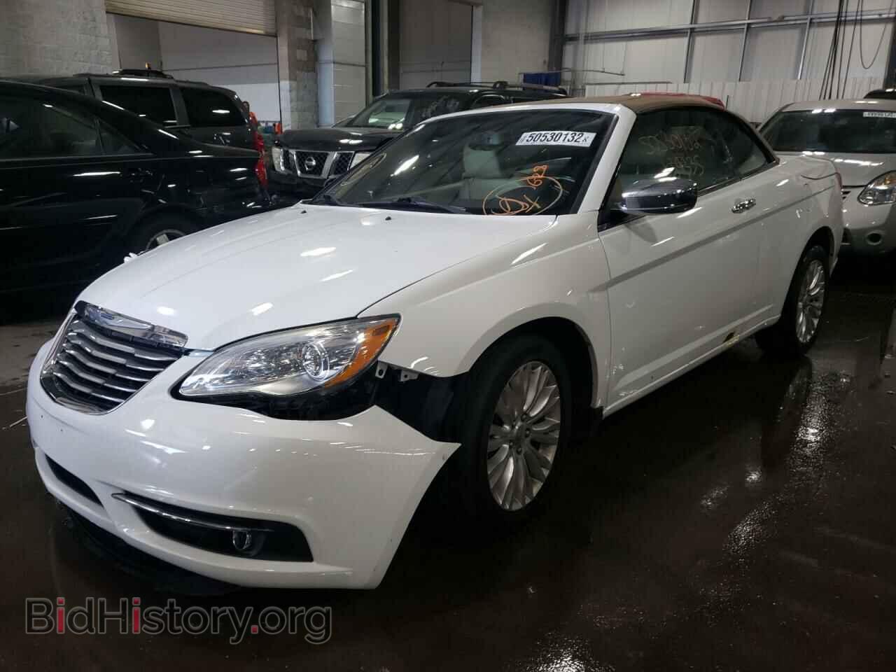 2011 CHRYSLER 200 - VIN: 1C3BC7EGXBN588675 - Фото 2