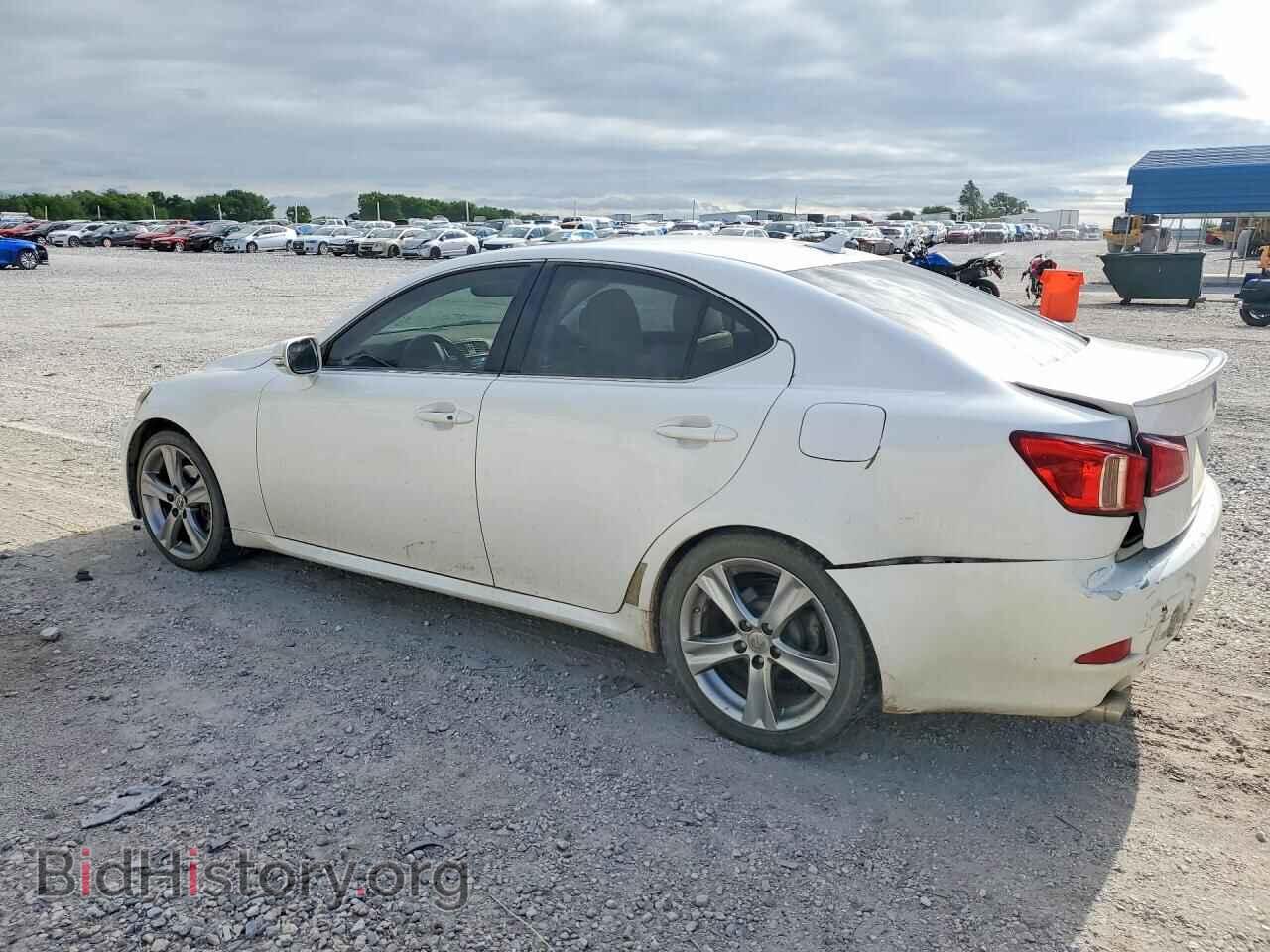 2011 LEXUS IS - VIN: JTHBF5C2XB5147240 - Photo 2