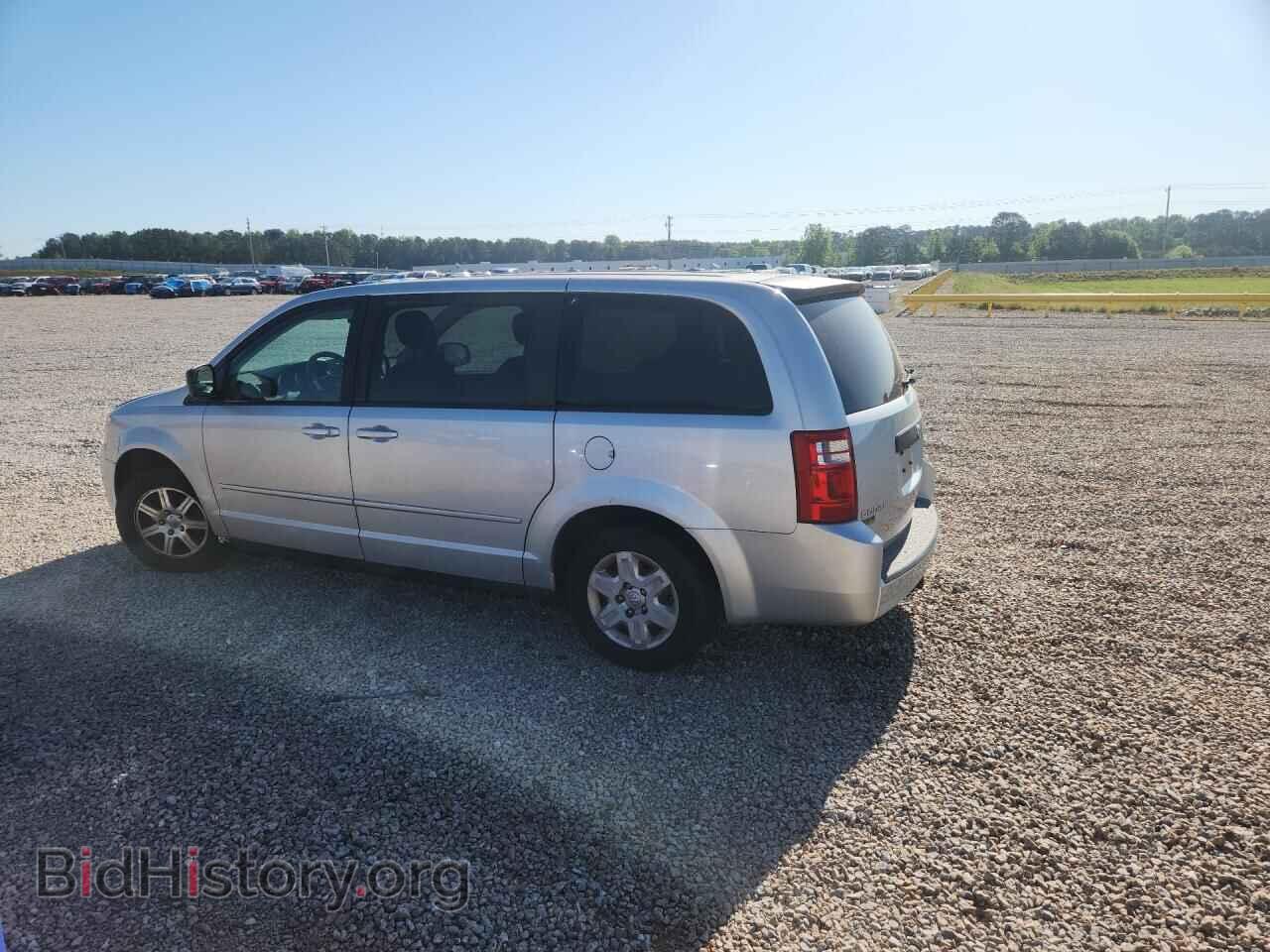 2010 DODGE CARAVAN - VIN: 2D4RN4DE8AR171238 - Photo 2