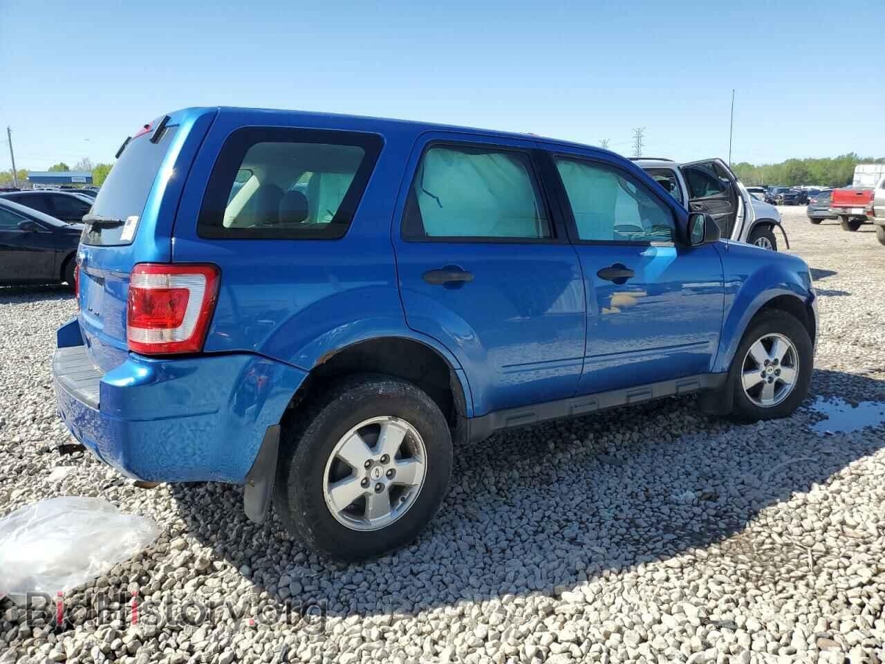 2011 FORD ESCAPE - VIN: 1FMCU0C74BKC40844 - Фото 3
