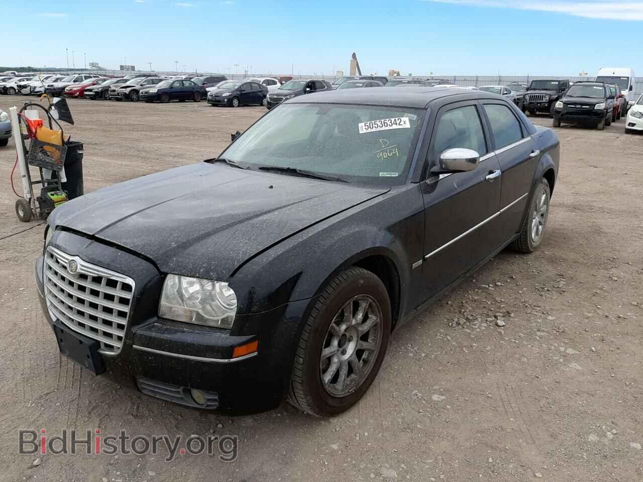 2010 CHRYSLER 300 - VIN: 2C3CA5CV9AH269064 - Фото 2