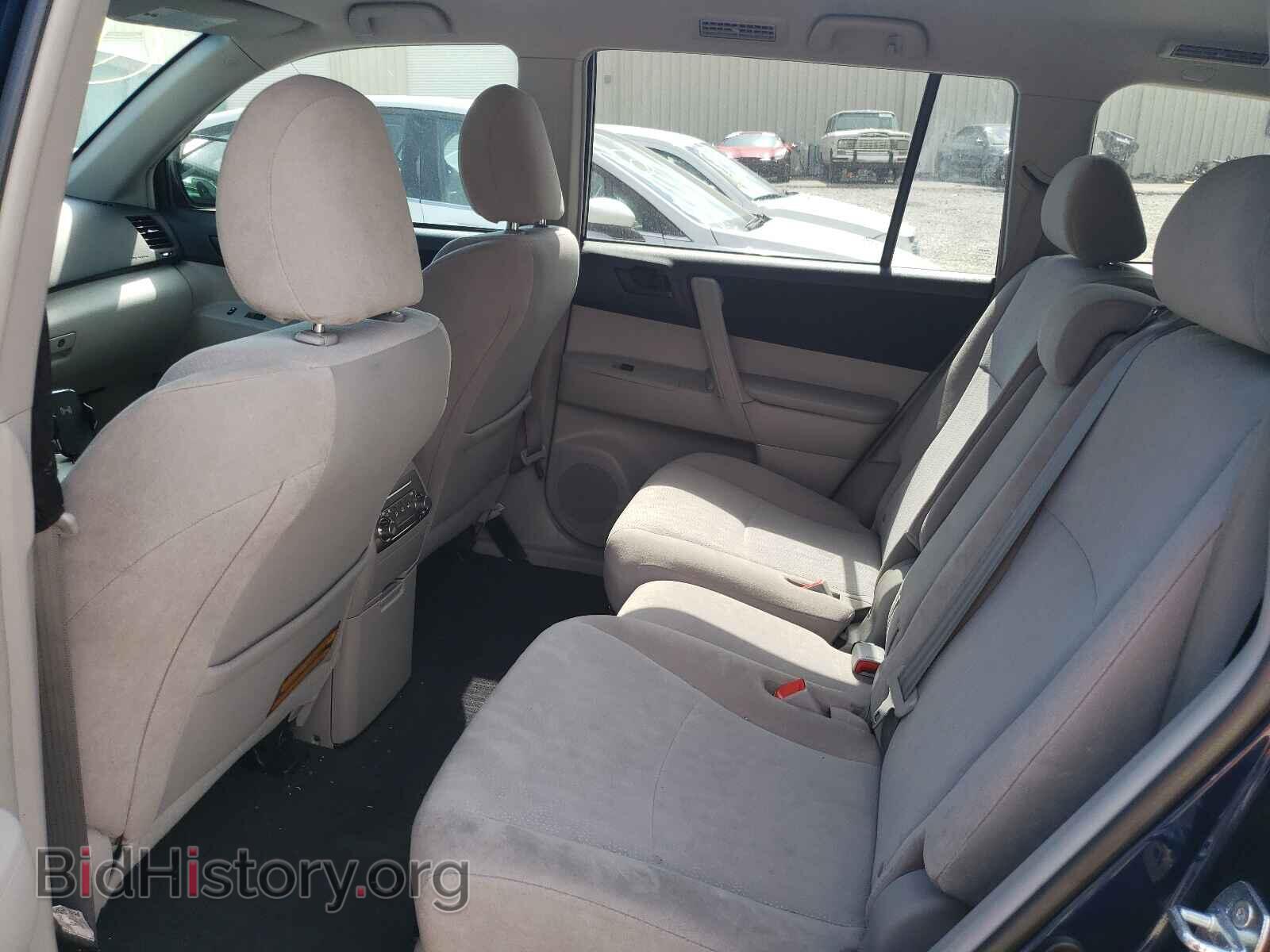 2011 TOYOTA HIGHLANDER - VIN: 5TDZK3EHXBS049742 - Фото 6