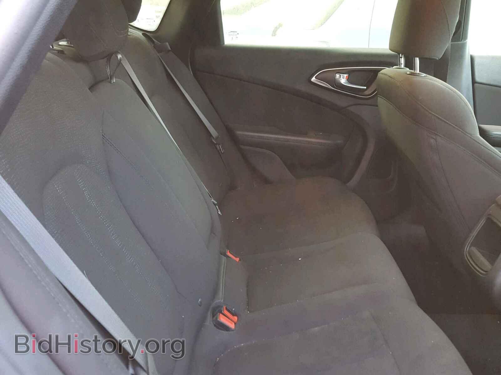 2015 CHRYSLER 200 - VIN: 1C3CCCAB3FN702674 - Фото 6