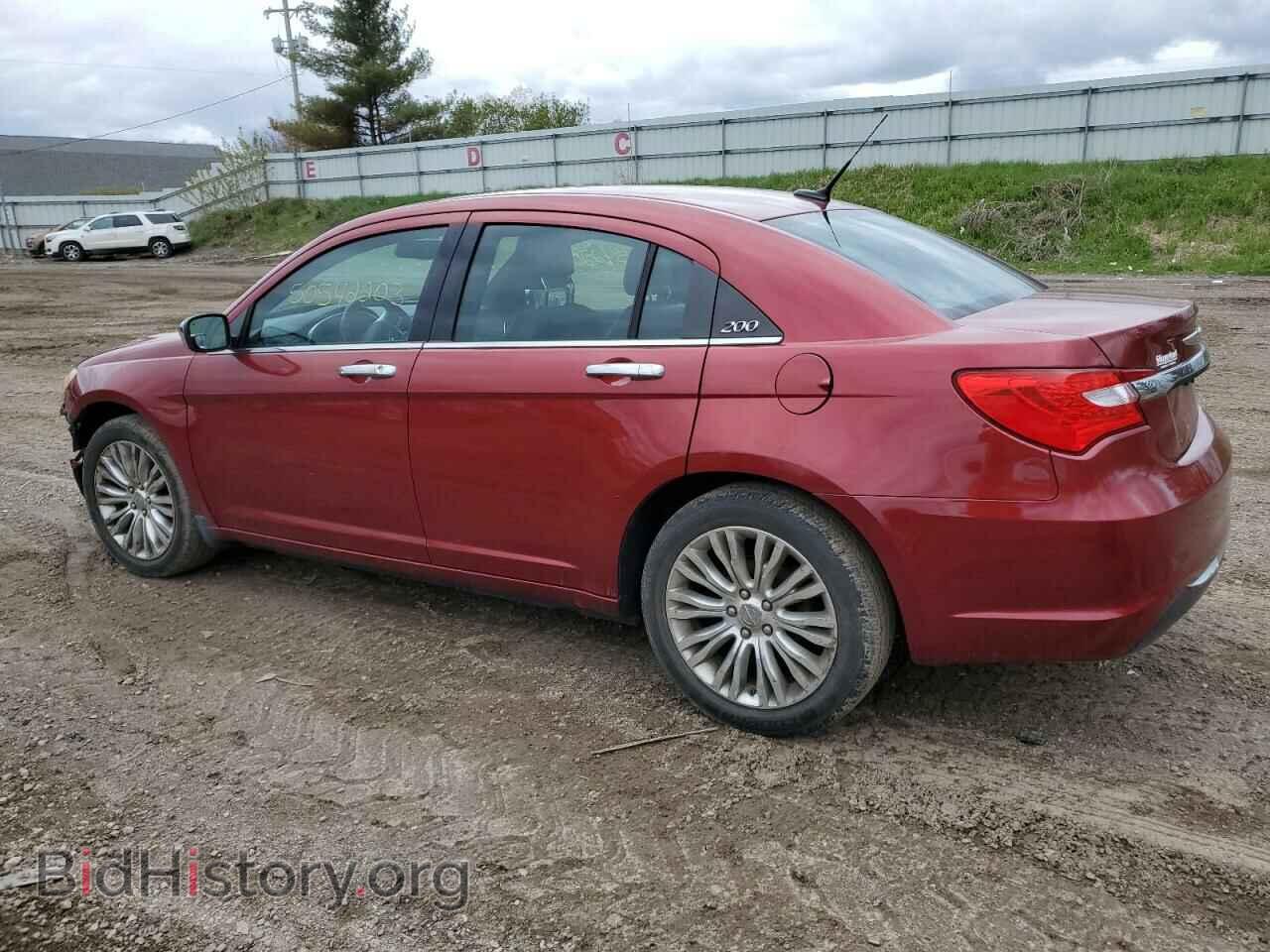 2011 CHRYSLER 200 - VIN: 1C3BC2FB7BN525412 - Фото 2