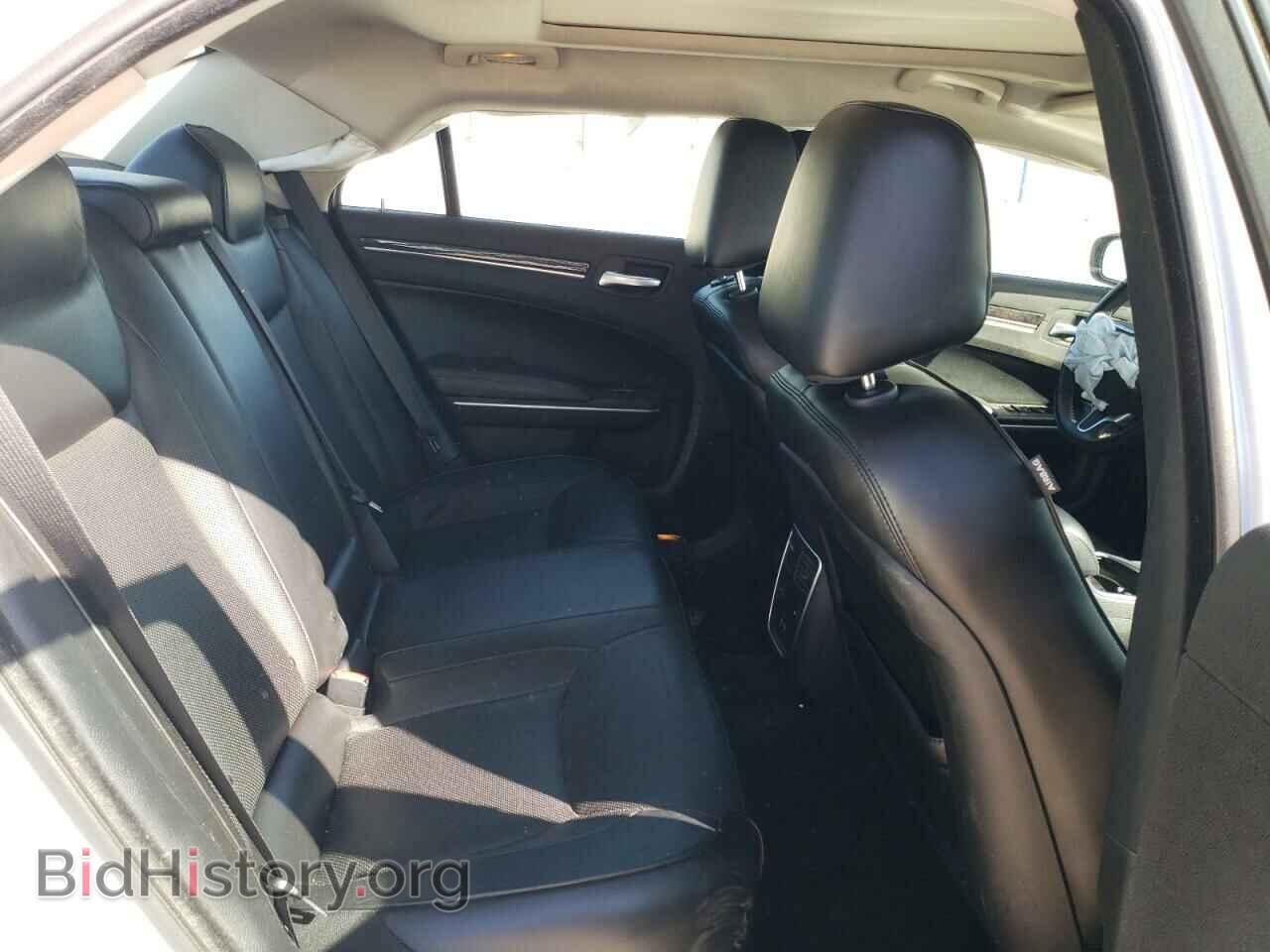 2019 CHRYSLER 300 - VIN: 2C3CCAEG3KH631408 - Фото 10