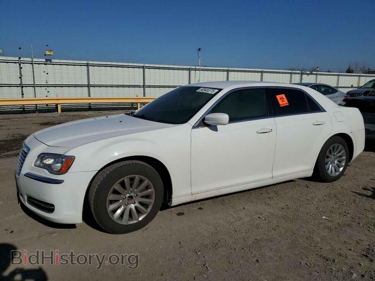 Фотография 2C3CCAAG2DH732318 - CHRYSLER 300 2013