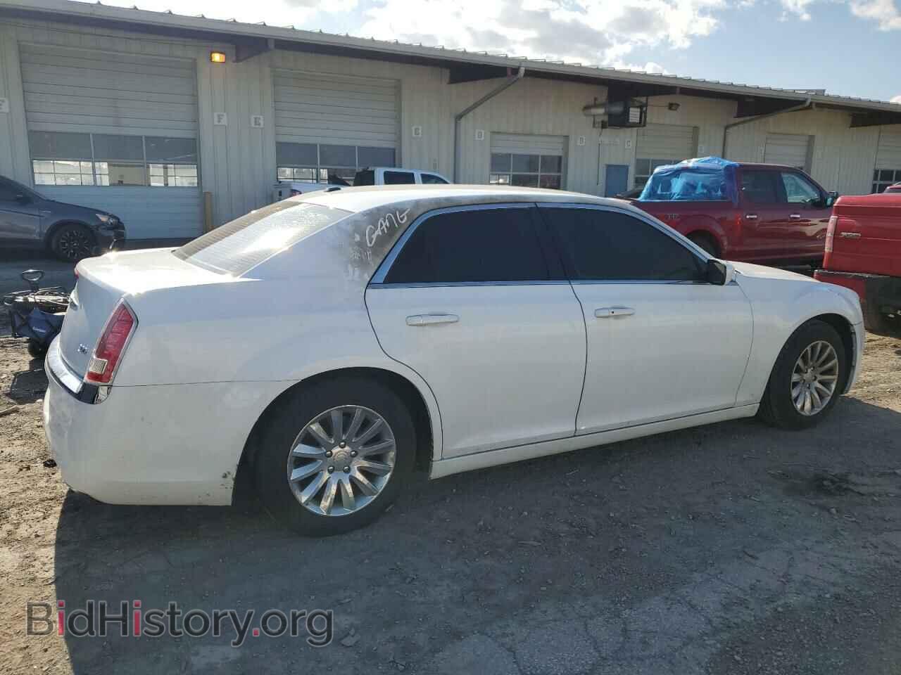 2013 CHRYSLER 300 - VIN: 2C3CCAAG2DH732318 - Фото 3