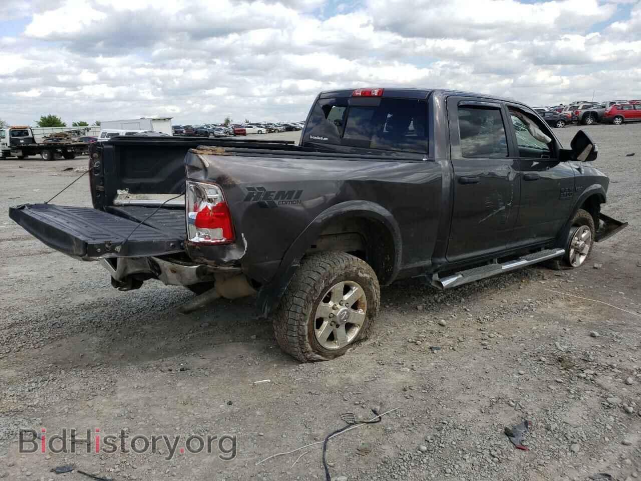2015 RAM All Models - VIN: 3C6UR5DJ6FG548572 - Photo 3
