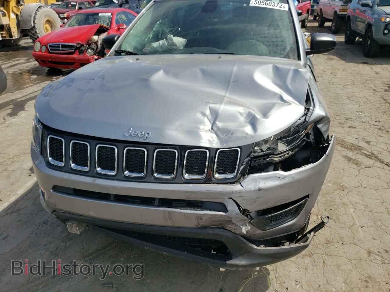 2018 JEEP COMPASS - VIN: 3C4NJCAB9JT233402 - Фото 9