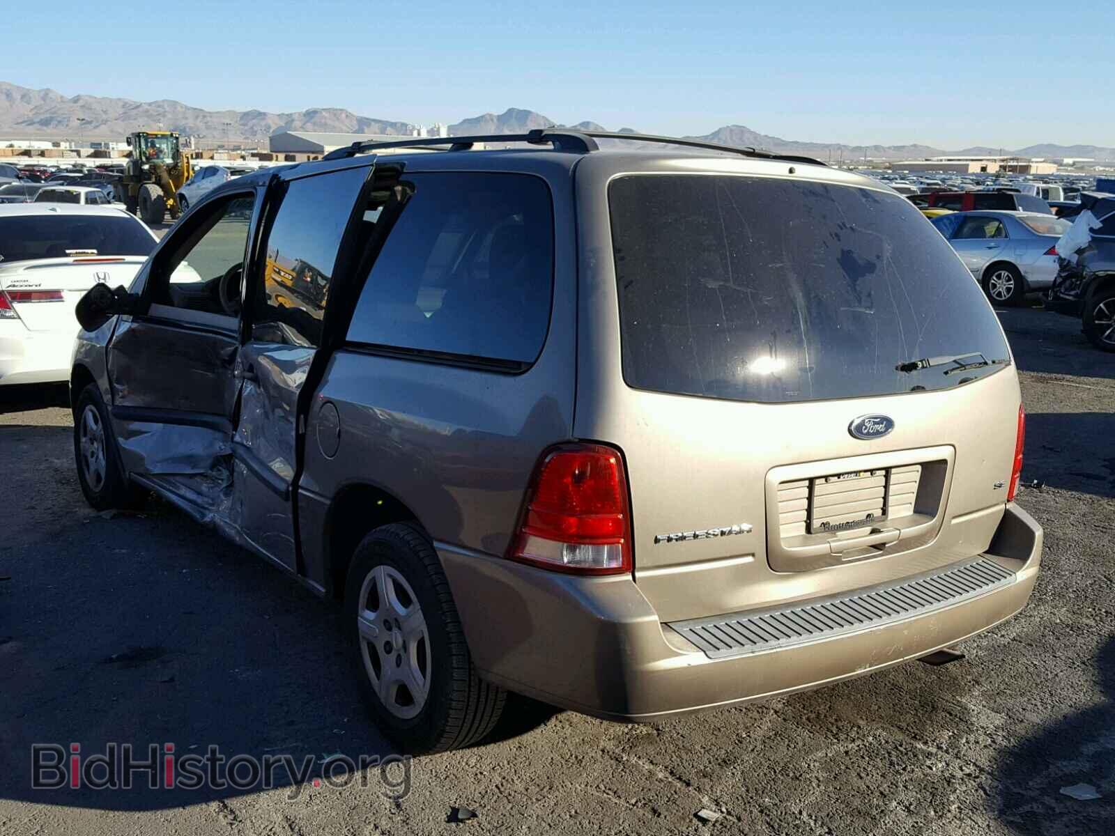 2005 FORD FREESTAR - VIN: 2FMZA51675BA69404 - Фото 3