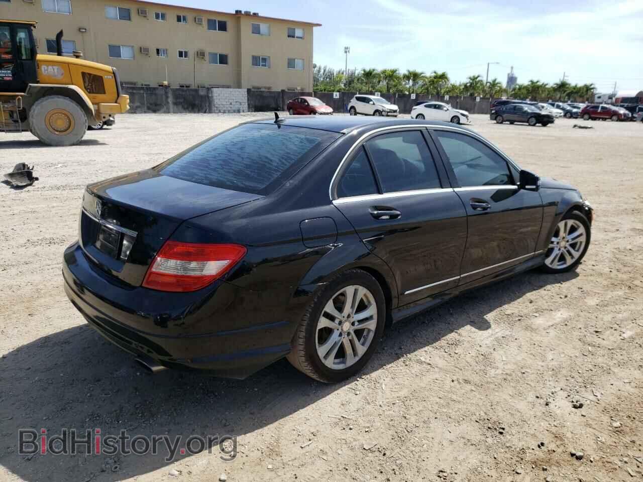 2011 MERCEDES-BENZ C-CLASS - VIN: WDDGF5EB4BF644062 - Фото 3