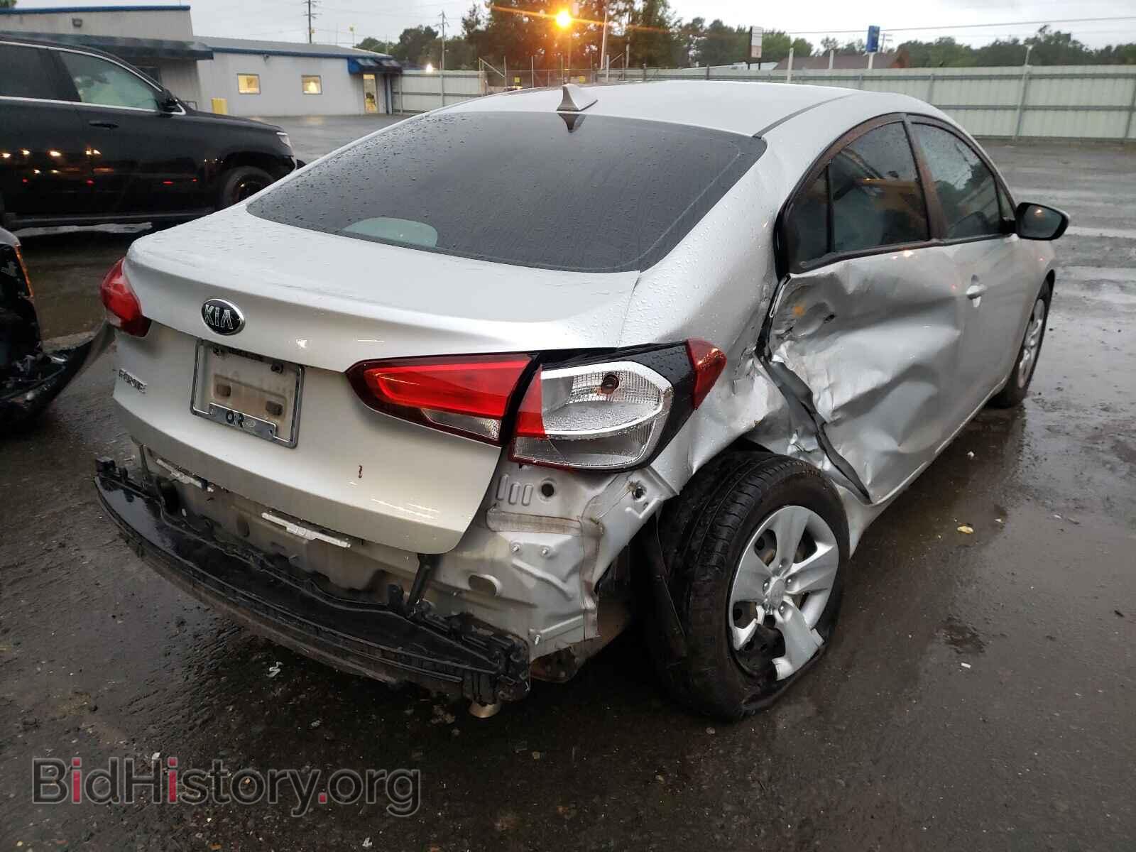 2017 KIA FORTE - VIN: 3KPFK4A72HE015609 - Фото 4