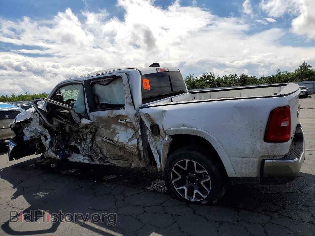 2025 RAM 1500 - VIN: 1C6SRFJP2SN567773 - Фото 2