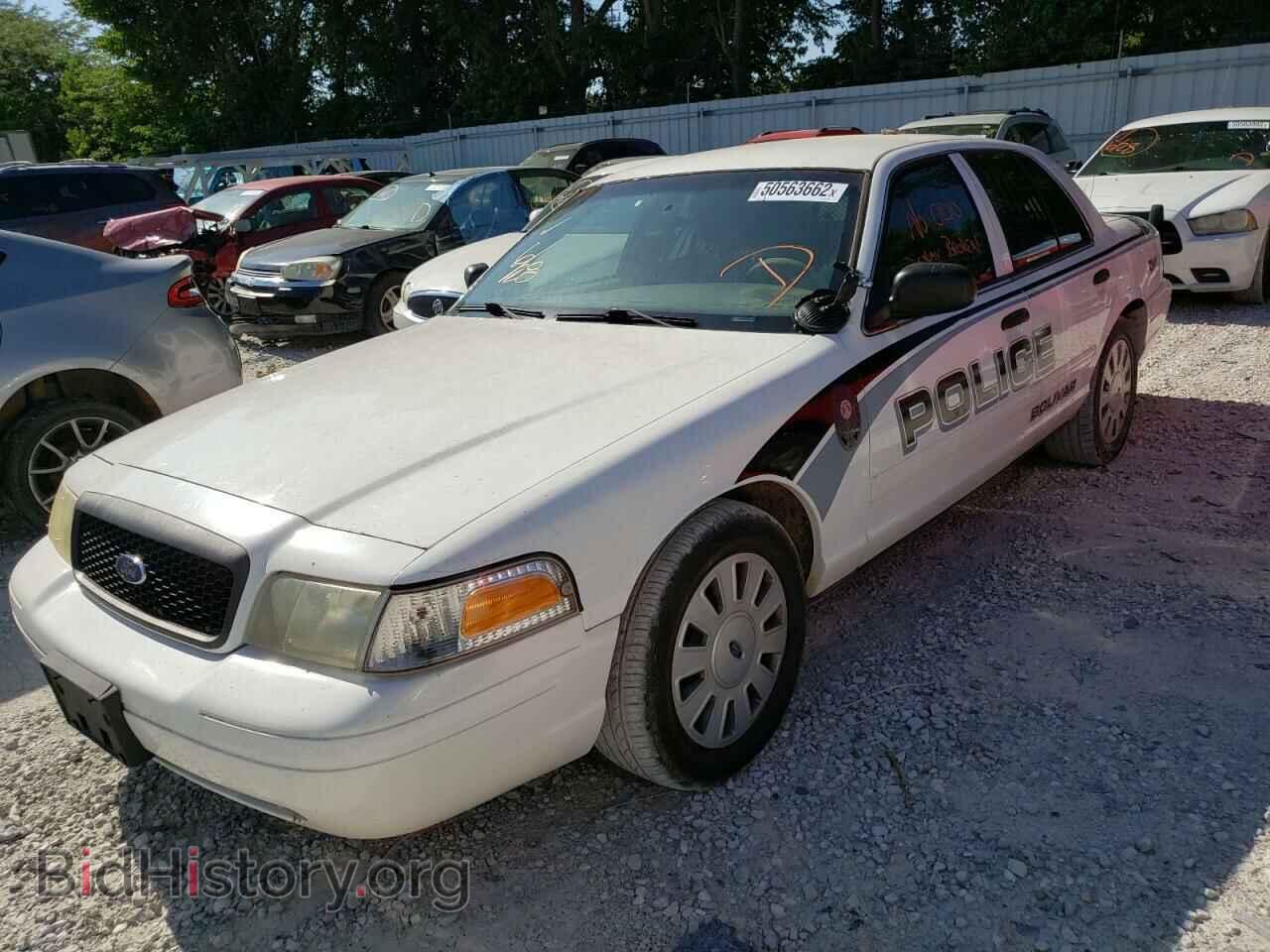2011 FORD CROWN VIC - VIN: 2FABP7BV2BX141281 - Фото 2