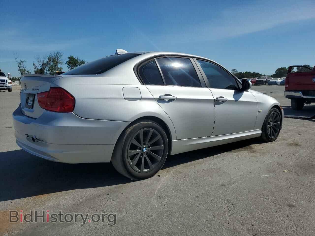 2011 BMW 3 SERIES - VIN: WBAPH7C57BE130772 - Фото 3