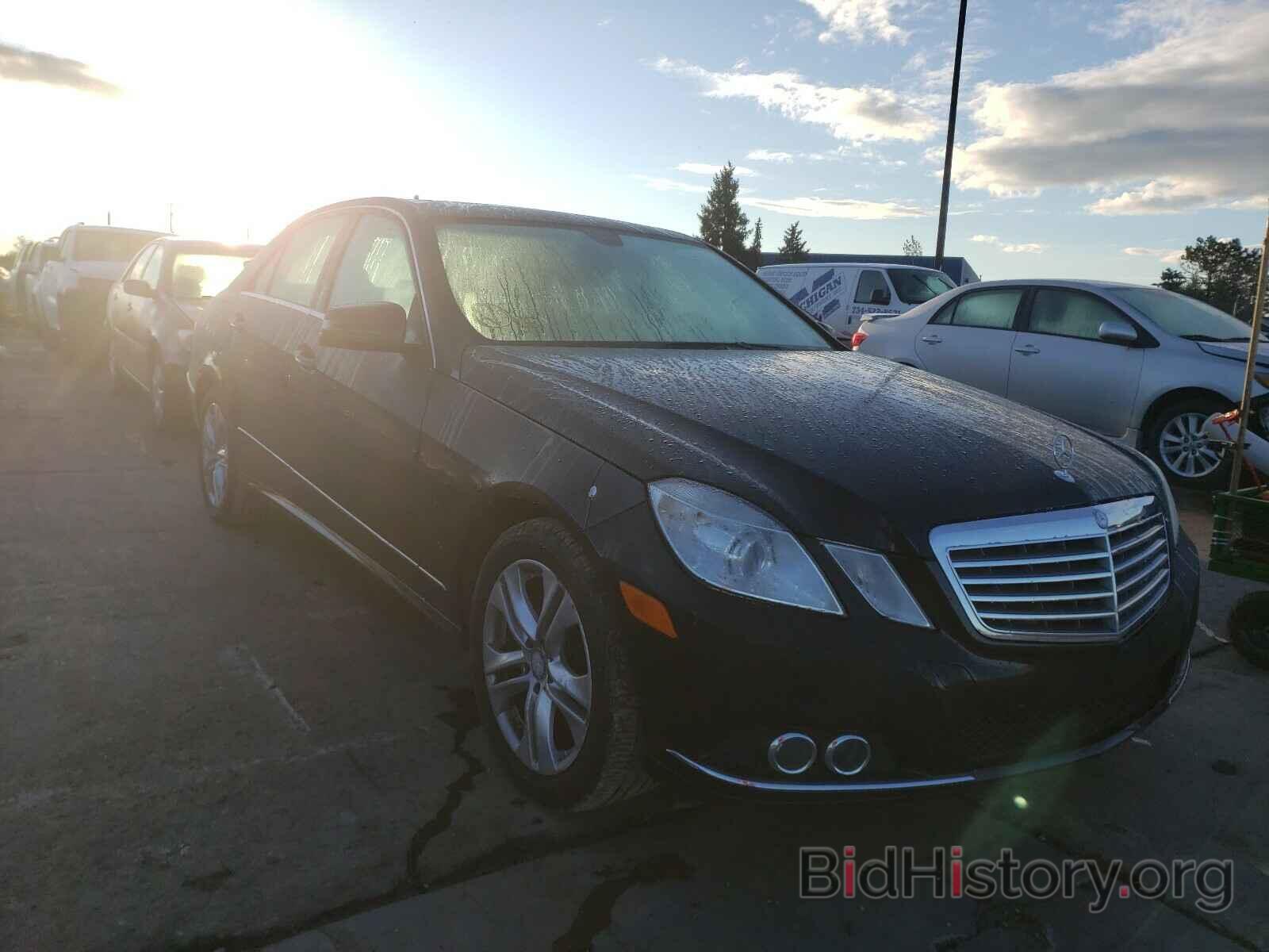 Photo WDDHF8HB9BA392789 - MERCEDES-BENZ E CLASS 2011