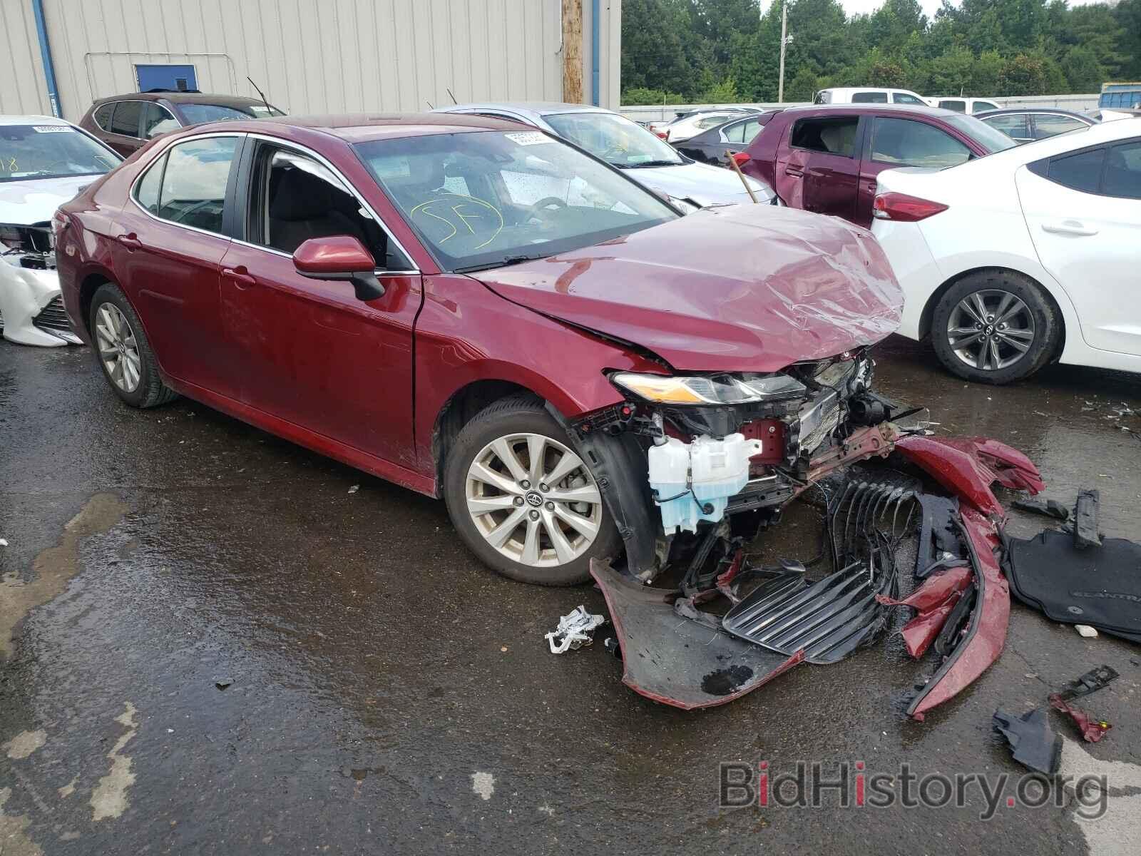 Photo 4T1B11HK2JU573862 - TOYOTA CAMRY 2018