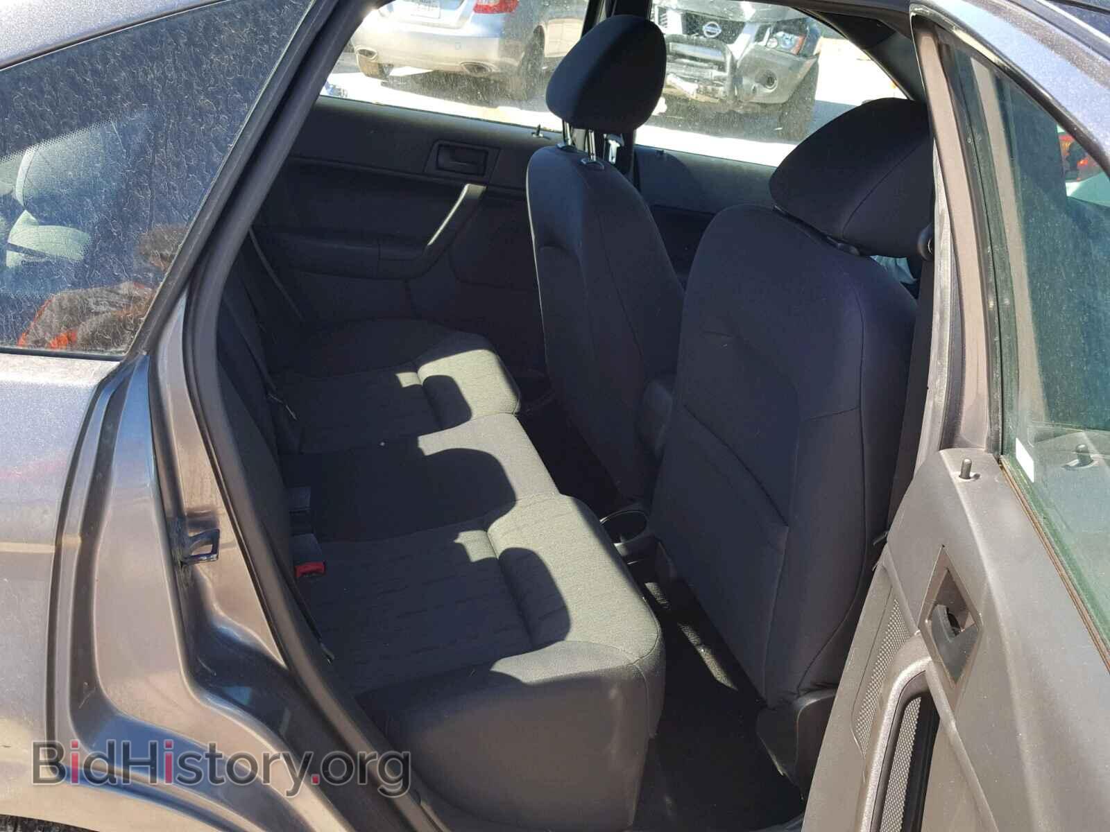 2011 FORD FOCUS - VIN: 1FAHP3FN8BW152018 - Photo 6