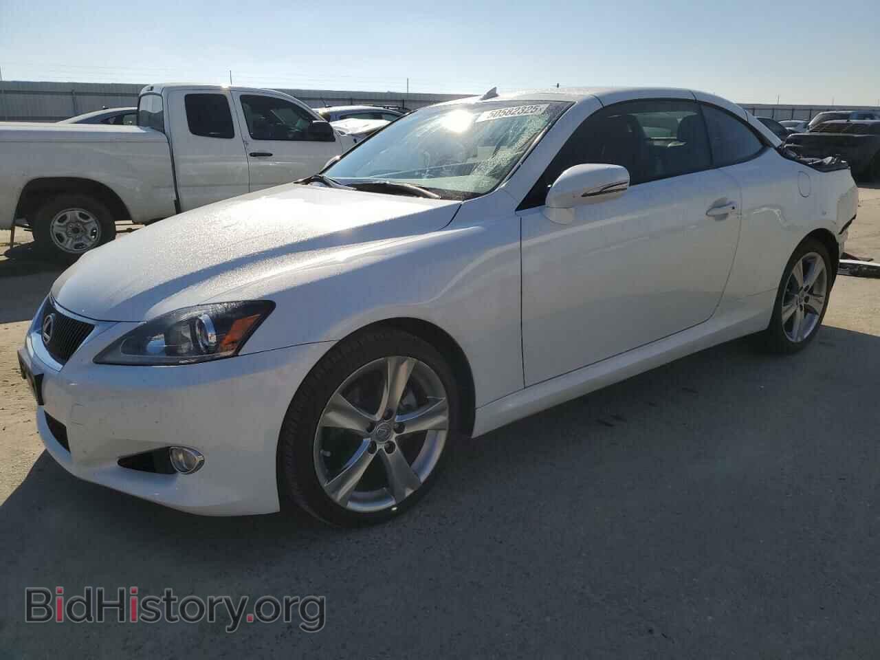 Photo JTHFF2C2XD2527876 - LEXUS IS 2013