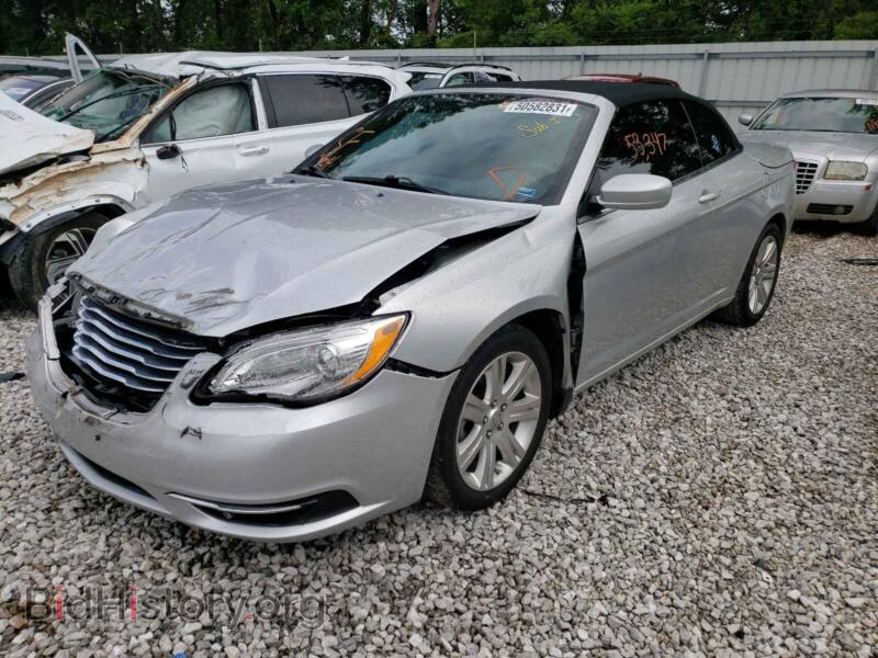 2011 Chrysler 200 (VIN 1C3BC2EG2BN620408) — фото 2 из 10